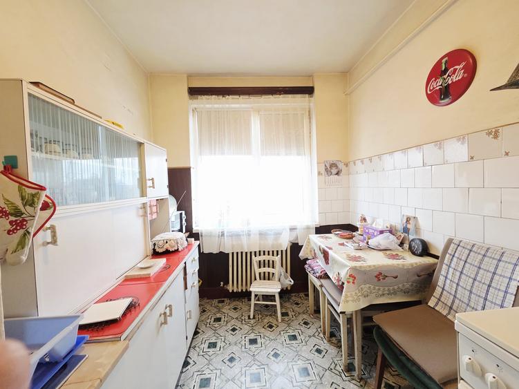 Apartament cu 3 camere ZONA ZERO 60 mp LIBER