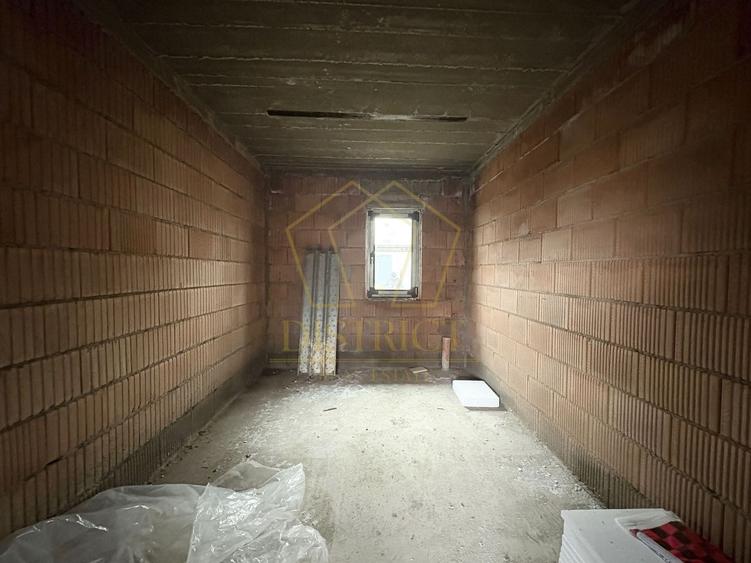 Duplex spatios cu 5 camere si 2 bai | Giroc