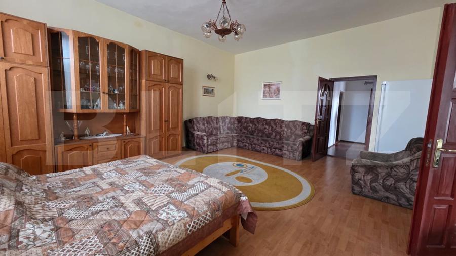 Proprietate generoasă, 10 camere, 750 mp, zona Unirea