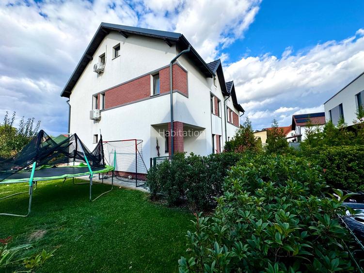 Casa spațioasă, cu teren generos, zona liniștită - in Braytim - 23