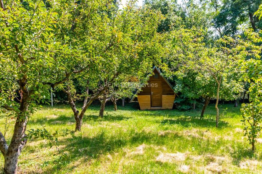 Casă/Vila tip conac, cu anexe si livada de vânzare Valenii de Munte - 8