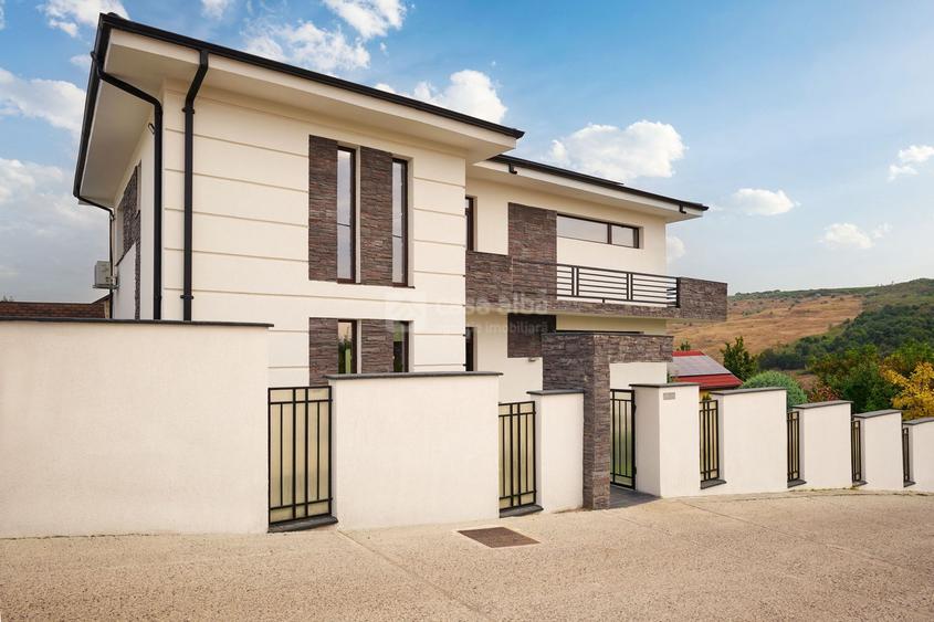 Intre casa si gradina | 3 dormitoare, intimitate si vedere panoramica