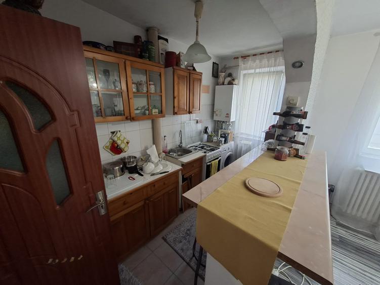 Apartament cu 2 camere, zona Alexandru cel Bun