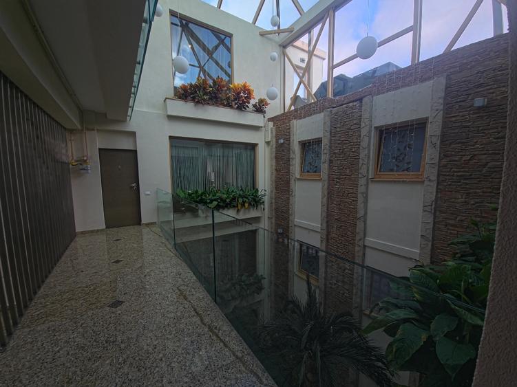 Apartament 3 camere 2 bai lux parcare subterana termen lung zona KM 5