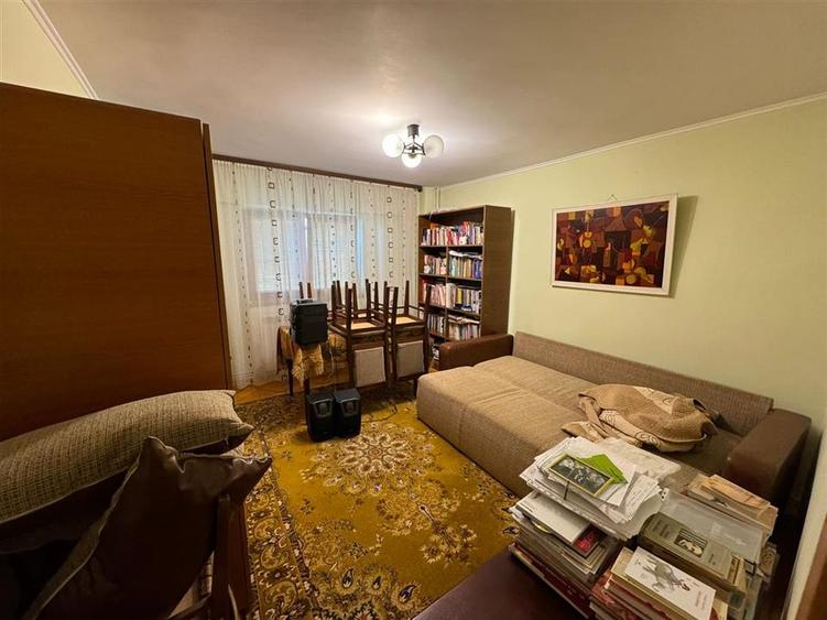 Apartament 4 camere, etaj 3/4, 104 mp, Penny Market Valcele