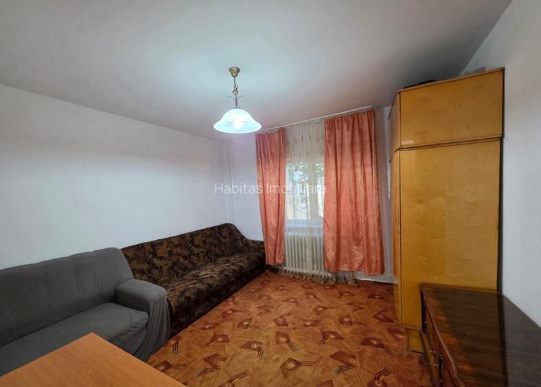 Apartament cu 3 camere, decomandat, 2 bai, Titulescu, Cipariu - 2