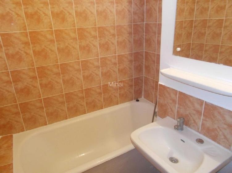 Proprietar,ofer garsionera frumoasa , bucatarie mare, contract Anaf 320 euro  - 7