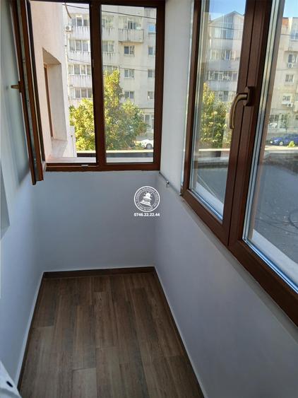 Apartament cu 4 camere , 2 bai, 3 balcoane Zona Pacurari
