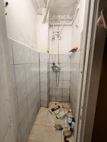 Garsoniera 12 mp, etaj 3  ideala pentru investitie - Buziasului - 5
