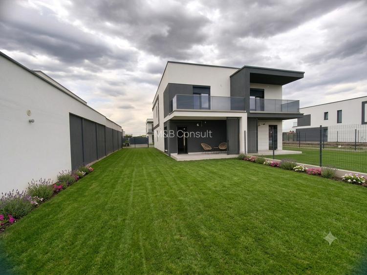 Casa tip duplex- de vanzare la cheie