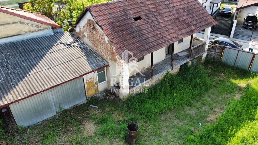 Casă de vânzare cu teren generos – 2.500 mp