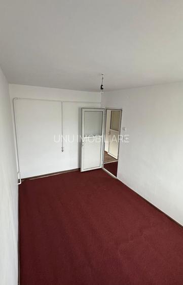 3 camere D- etaj 2 - Pacurari-Petru Poni - 75000 euro - 2