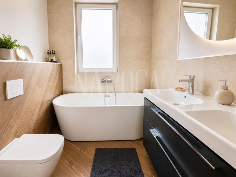 Casa 4 camere de vanzare in Floresti