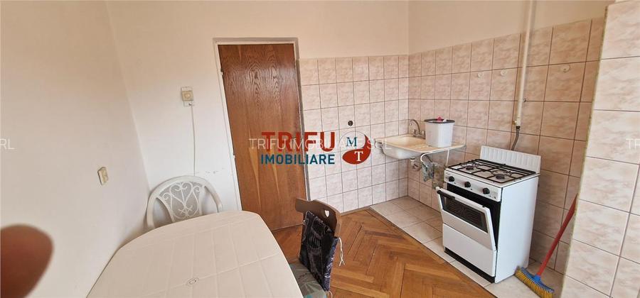 Apartament 3 camere, 2 bai, garaj, boxa zona Cetate - 6