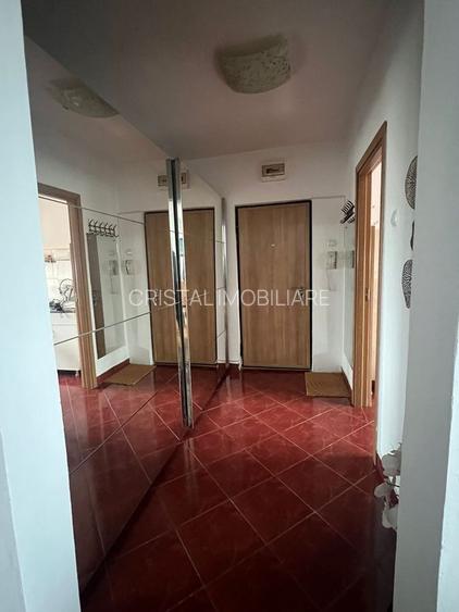 Apartamaent 3 camere zona Obor