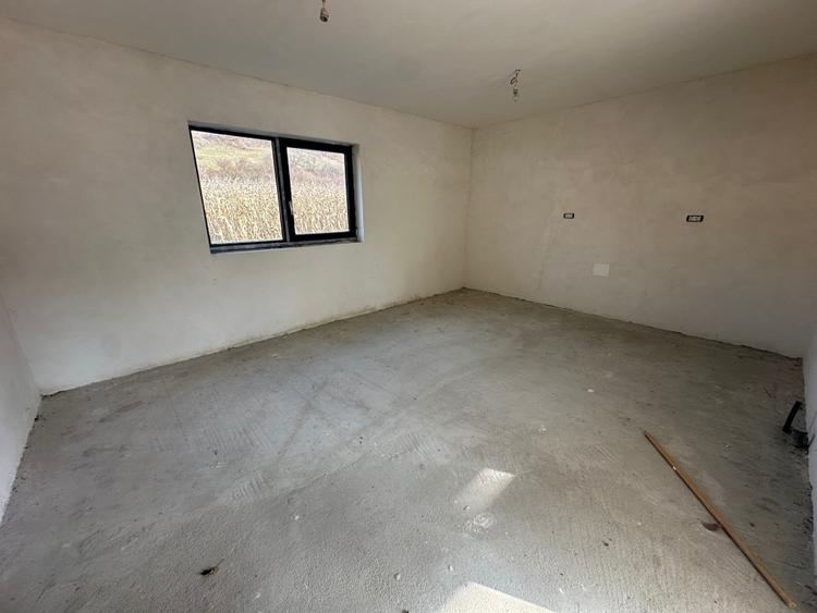 Casa Individuală 3 camere| 150 mp| zona Ampoița