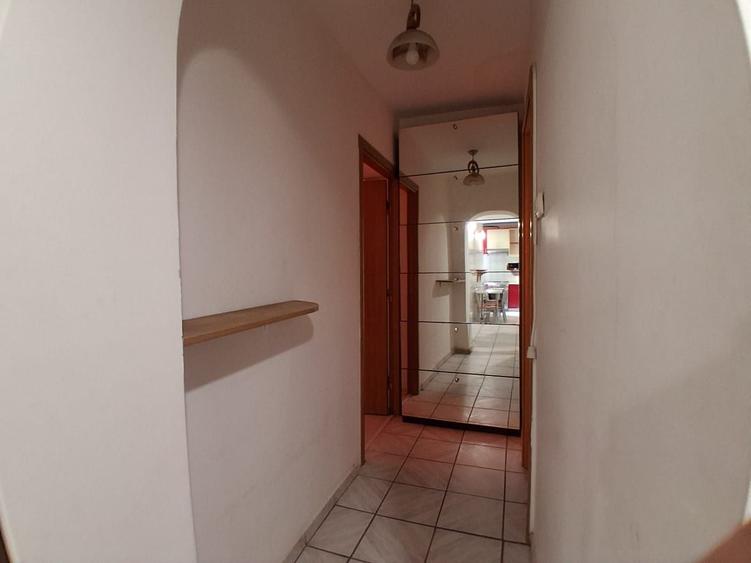 Apartament 2 camere de vanzare Lujerului