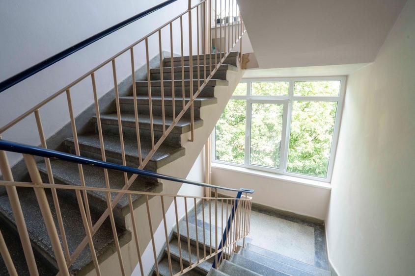 Apartament 3 camere etaj 3 Decebal