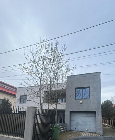Casa, 350mp utili, 5 camere, centrala proprie, 4 parcari, Otopeni