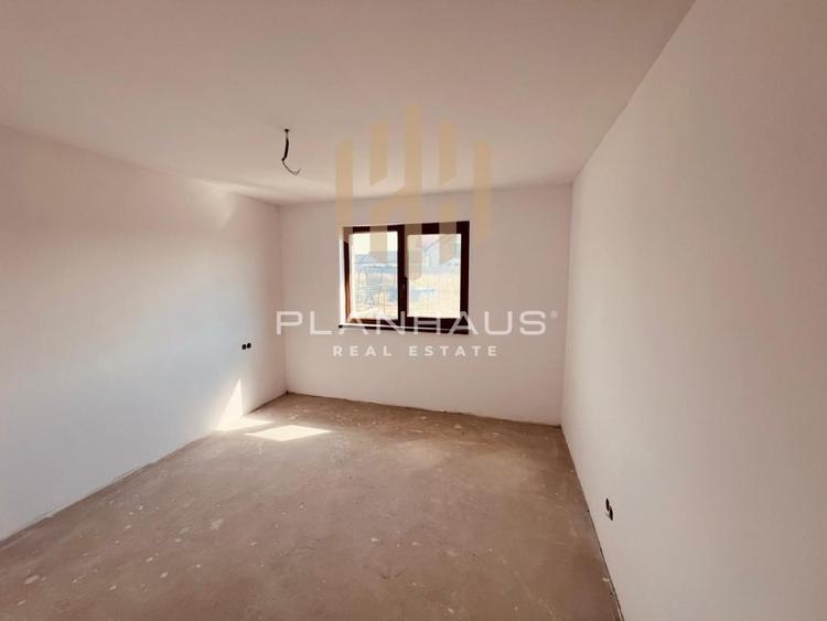 Casă in Mocira pe parter ,semifinisata ,493 mp teren