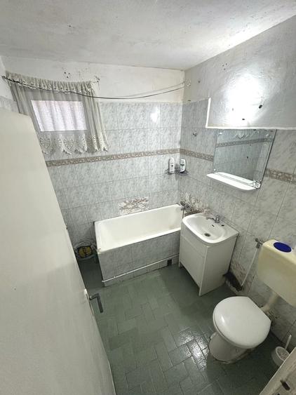 Apartament 3 camere zona Tractorul