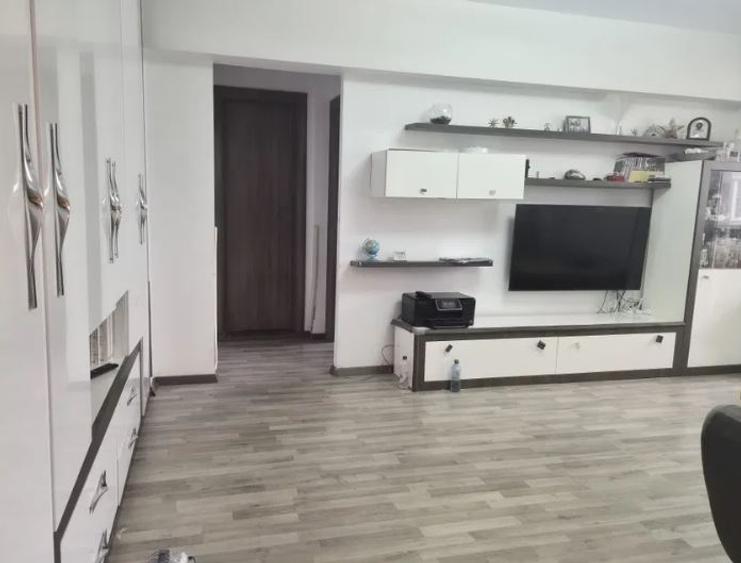 Apartament 2 Camere,Basarabia,bl.1982,reabilitat,Amenajat,Stradal,Liber