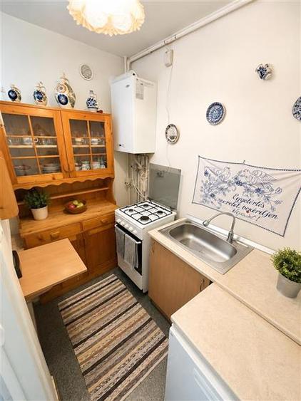 Garsoniera cocheta, baie si bucatarie proprie, etaj 3, Aleea Carpati, investitie