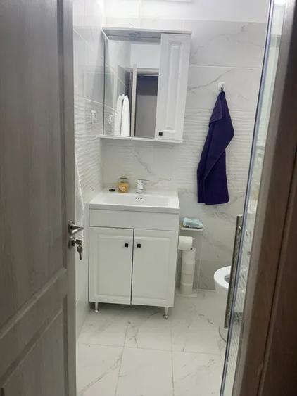 Garsoniera, 22 mp, ac, masina de spalat vase, metrou, Valea Cascadelor