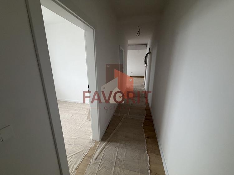 NOU. Gradina proprie de 103 mp si 2 locuri de parcare inscrise in CF.