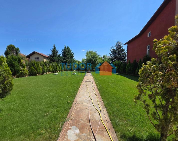 Fully Renovated Family Villa with 3 Bedrooms and 1,000 sqm Garden
