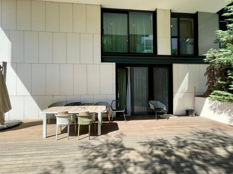 Închiriere DUPLEX premium 127 mp + 121 mp curte | 2 parcări | Primăverii