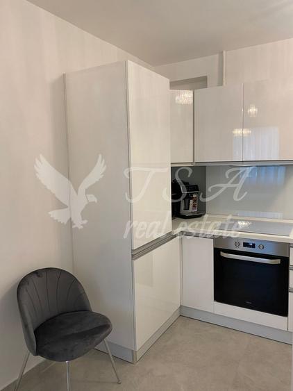 Apartament 2 camere Bdul Ferdinand cu terasă generoasă si loc de parcare