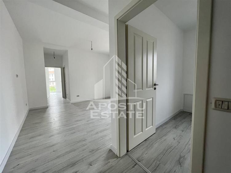 Apartament cu 2 camere, bucatarie inchisa in Giroc la asfalt