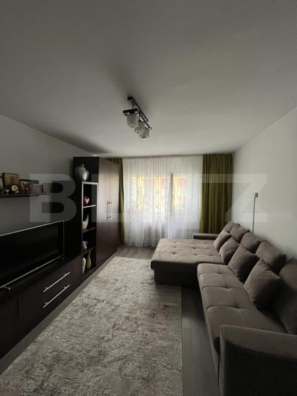 Apartament 2 dormitoare, 57 mp, etaj 3, complet mobilat, zona Big