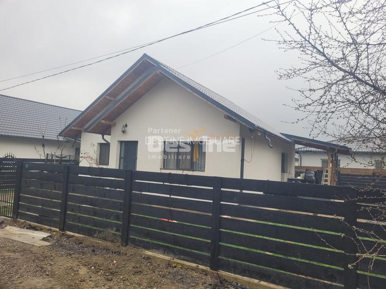 Casă modernă de vânzare | Zona LUNCA CETATUII | 3 camere, decomandat - 12