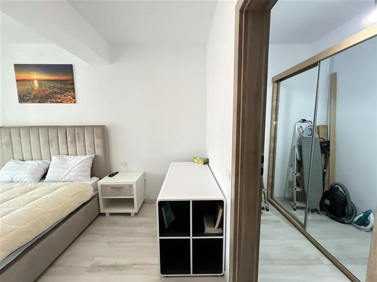 Apartament Lux prima inchiriere cu loc de parcare subteran Tractoru Coresi