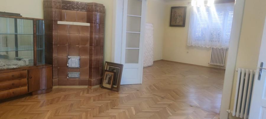 Casa Săcele, poziționată într-o zona linistita și buna