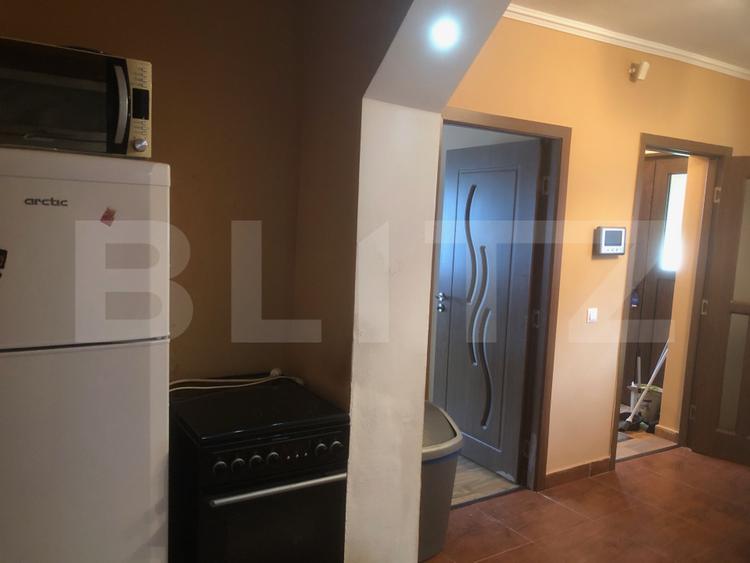 De vânzare , casa cu teren intravilan 3000mp , zona Ciuperceni