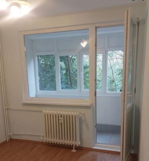 Drumul Taberei METROU,PARC,bl.reabilitat,et.2/10,balcon inchis,spatios.