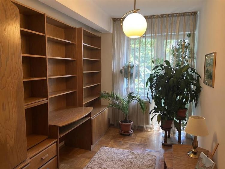 Vand ap.3camere,ultracentral,64mp,et.interm,centrala termica,2 balcoane,locatie