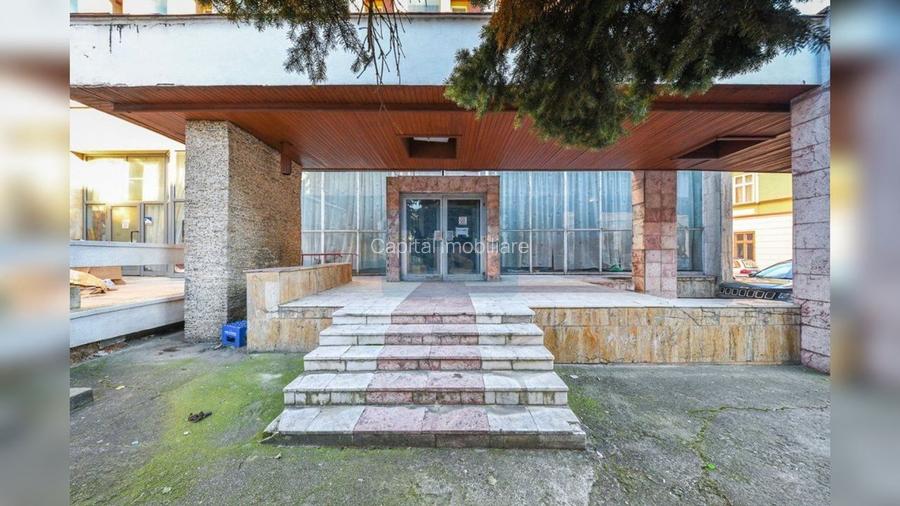 De vanzare Hotel, nefunctional, 70 camere + teren 3590 mp, Dej┃ - 5