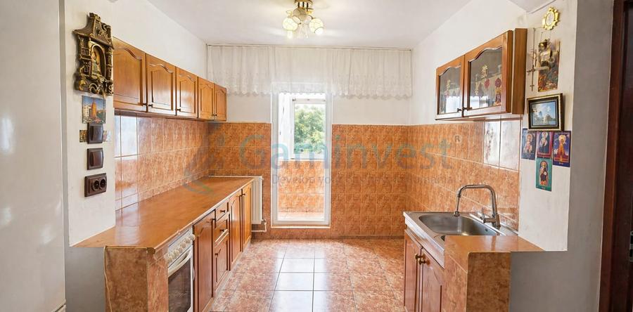 Apartament cu 2 camere de vanzare in Oradea, zona Apostol Andrei