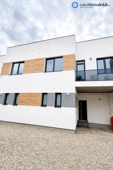 Vila de Vanzare | 3 bai | Prelungirea Ghencea | 2 Parcari | 118 MP | PREMIUM
