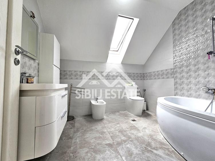 Casa 6 camere, teren 1000 Sibiu Tocile