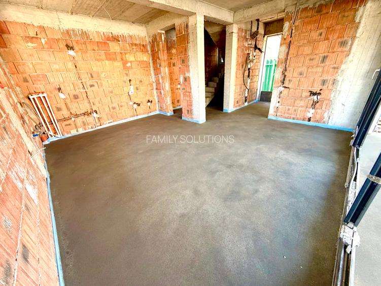 Casa deosebita situata stradal la 350m fata de Sos. Oltenitei - 14