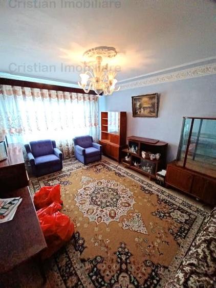 URGENT! 3 camere, 2 bai, DECOMANDAT Dorobantilor - Rosiori