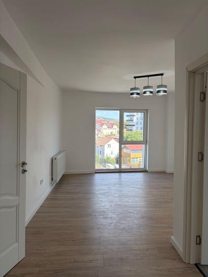 Apartament spatios | 102 mp | 3 dormitoare | parcare | C. Baciului