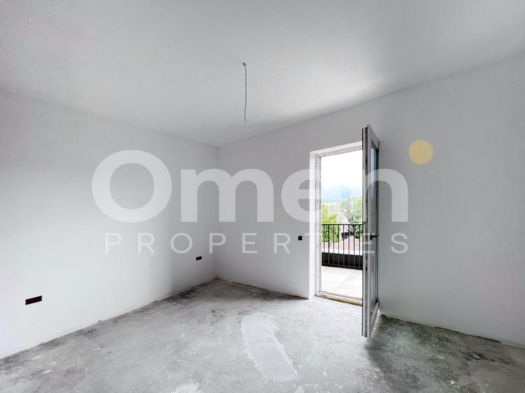 Apartament de 3 camere cu terasă generoasă, în complex nou.