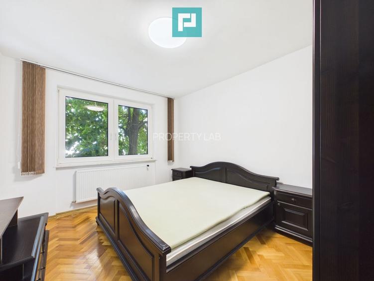 Apartament cu 3 camere decomandat, Str. Horia - 12