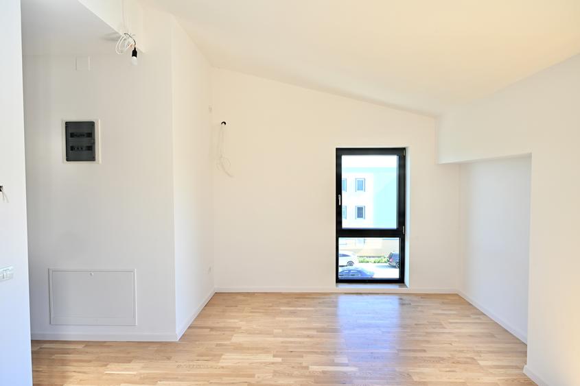 Casă duplex P+1+M, 162 mp utili, curte 150 mp — Otopeni, 5 min aeroport